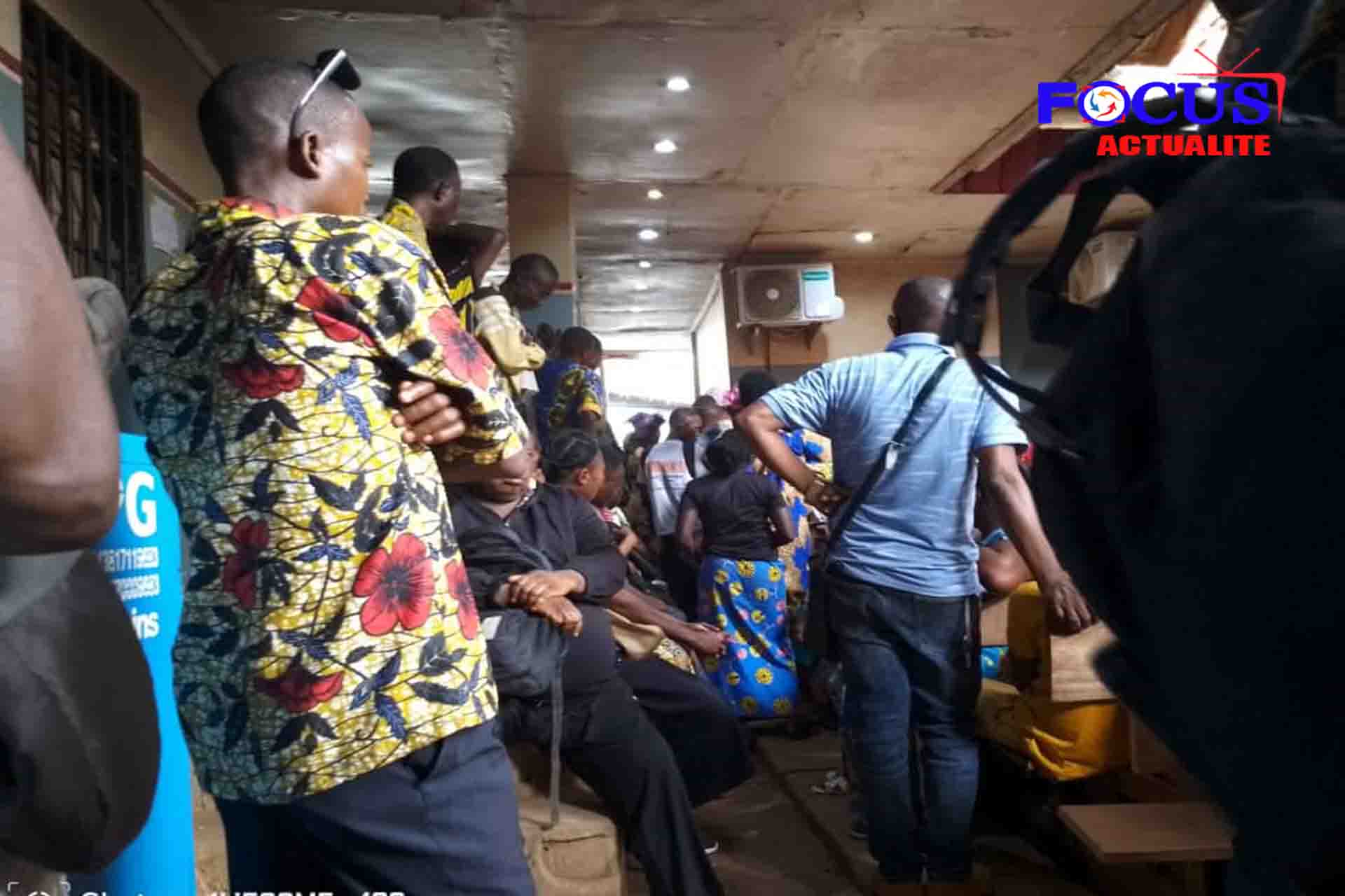 Sud-Ubangi: La paie des enseignants à la banque Afriland first bank une mer à boire à GEMENA.